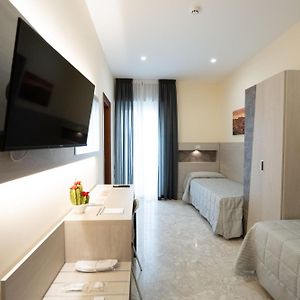 Habitación Estándar con 2 Camas Individuales